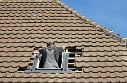 Pose de velux - Saint-Étienne-de-Chigny